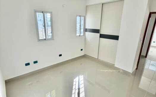 Apartamento en Venta – Residencial Carlos, Moca – 3er Nivel